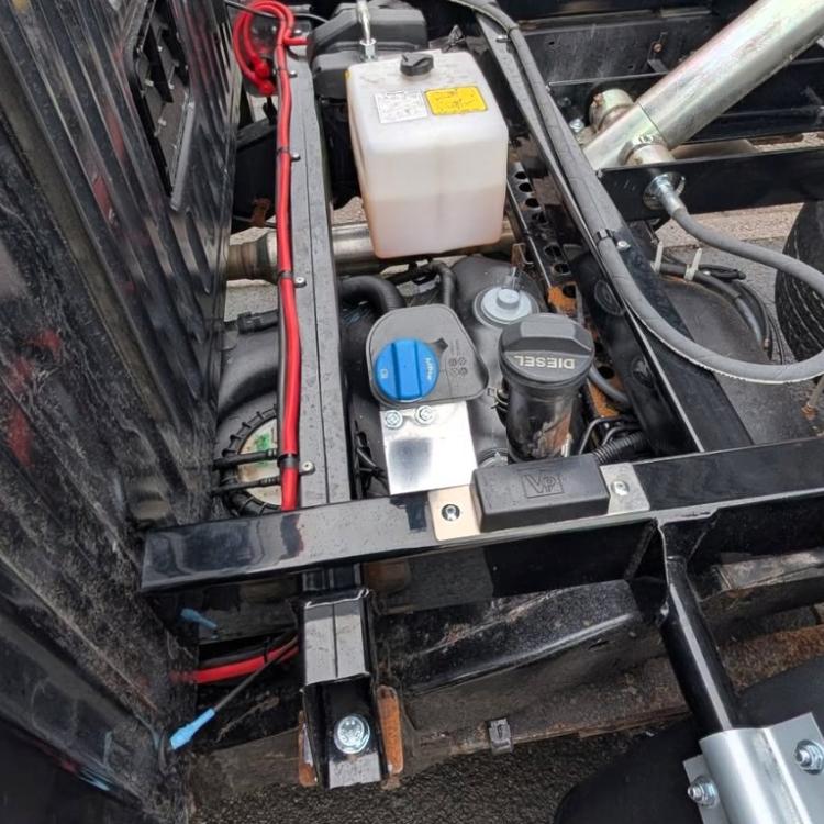 Isuzu Cab & Half Tree Surgeon Body