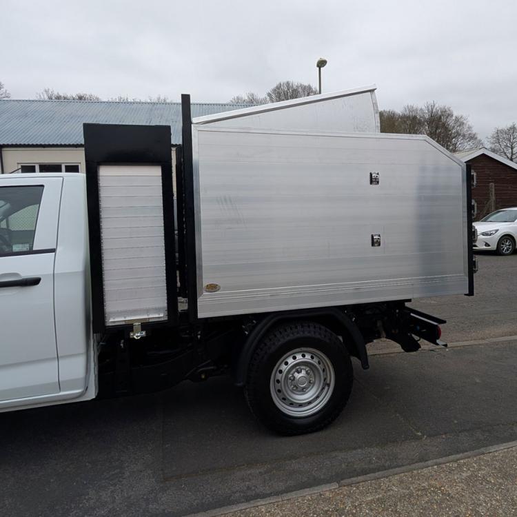 Isuzu Single Cab wtih Toolbox
